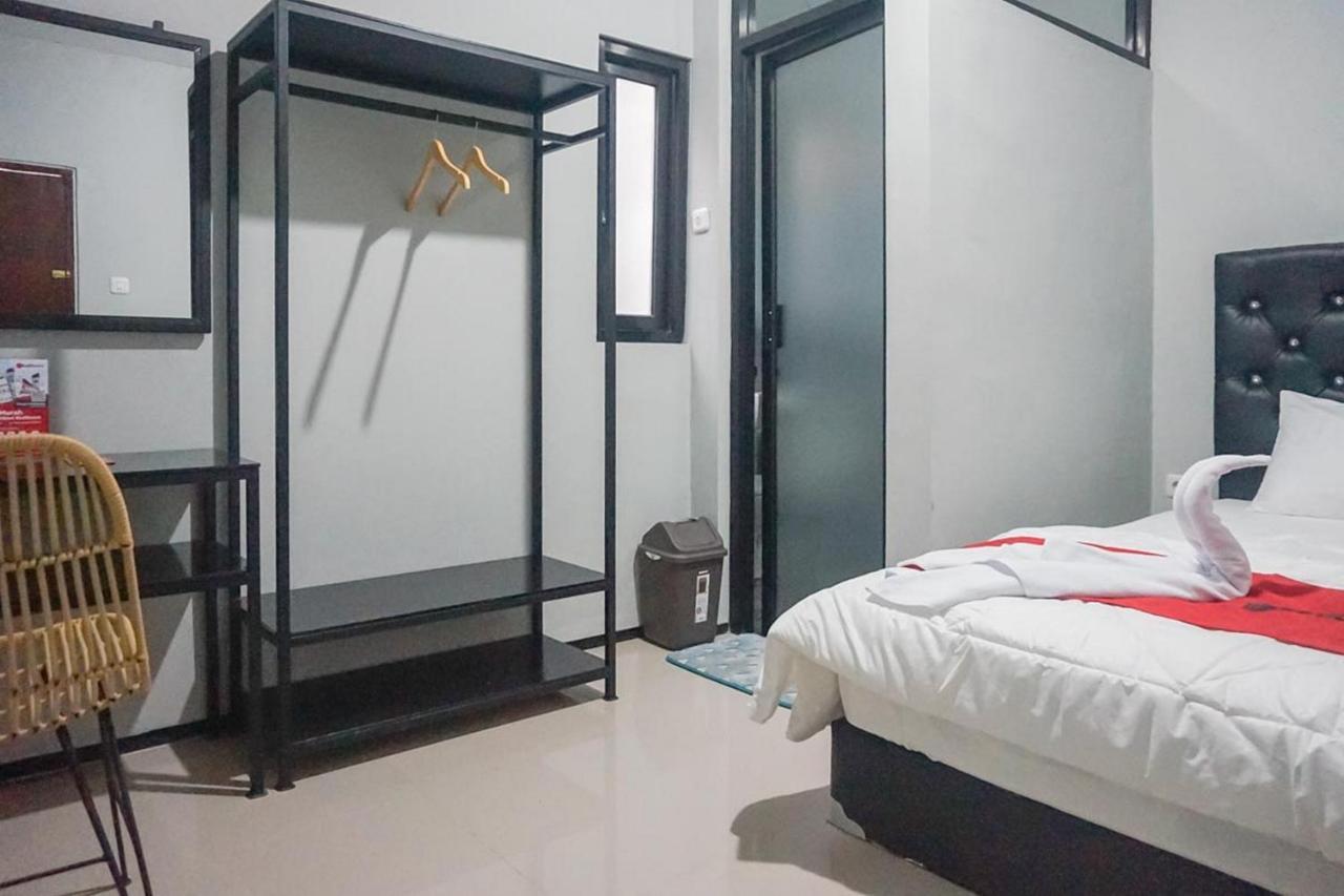 Reddoorz Plus @ Kalpataru Malang Esterno foto