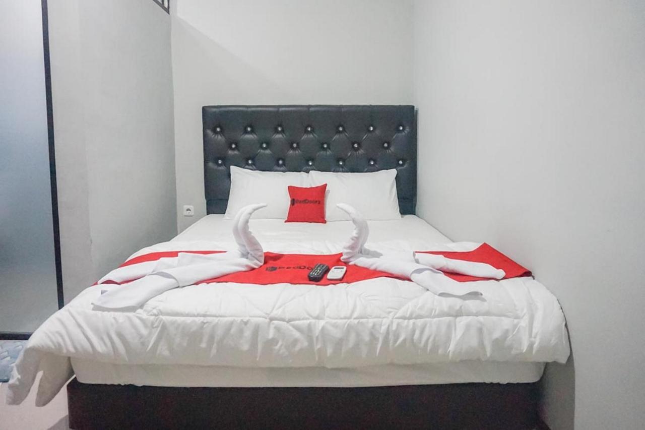 Reddoorz Plus @ Kalpataru Malang Esterno foto
